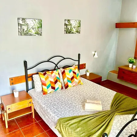 Lejlighed T2, Oura *