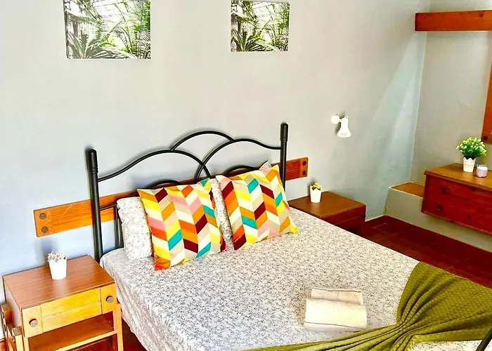 Apartment T2, Oura *