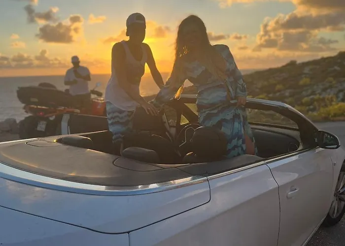 T2, Oura Apartment *