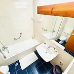 Appartement T2, Oura